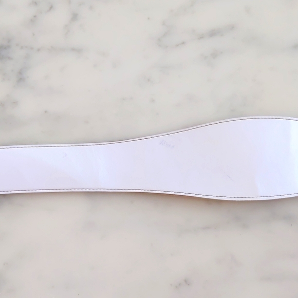 White Leather Belt with Fabric Lining. - Picture 6 of 6